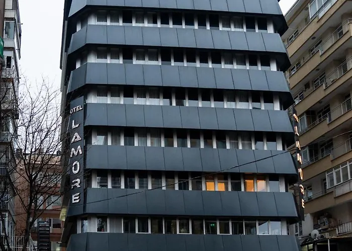 酒店 Lamore 3*